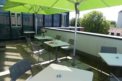 Dachterrasse auf der Wahlleistungsstation der Klinik Vincentinum